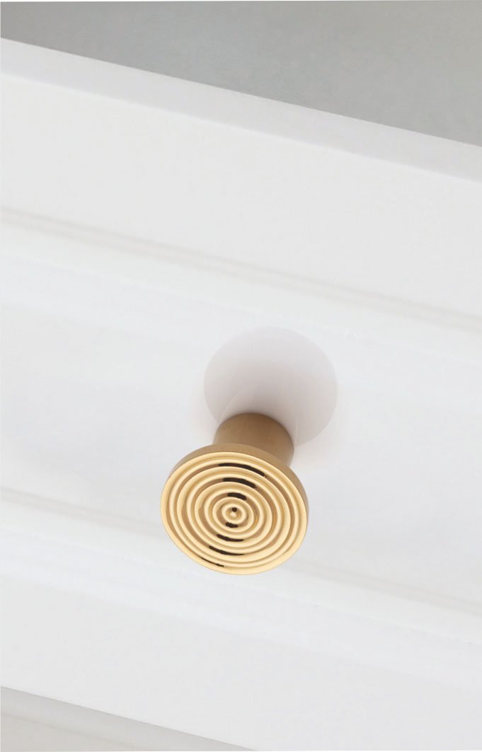 Knobs by Decor Hardware