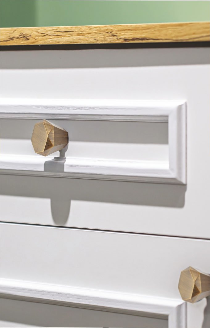 Knobs by Decor Hardware
