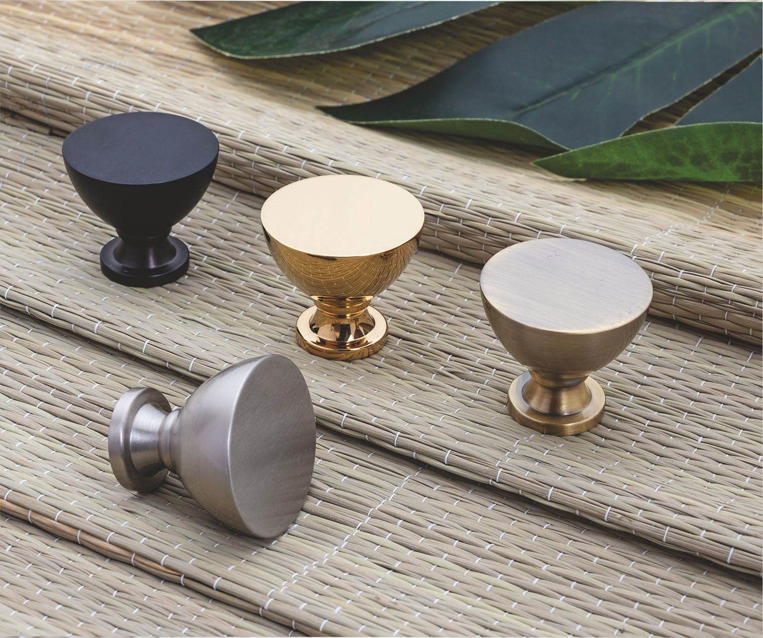 Knobs by Decor Hardware