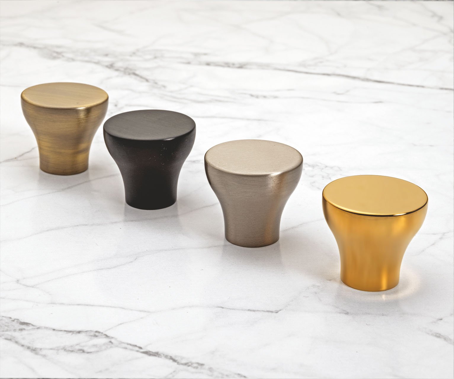 Knobs by Decor Hardware